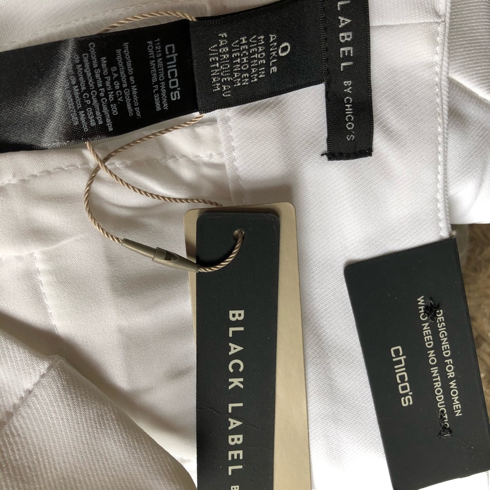 Chicos Black Label straight leg pant NWT